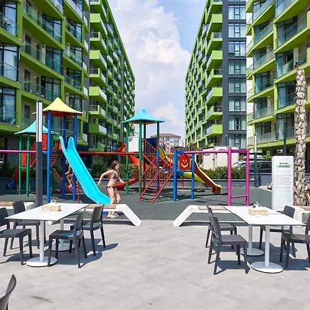 Sunny By Alz Năvodari